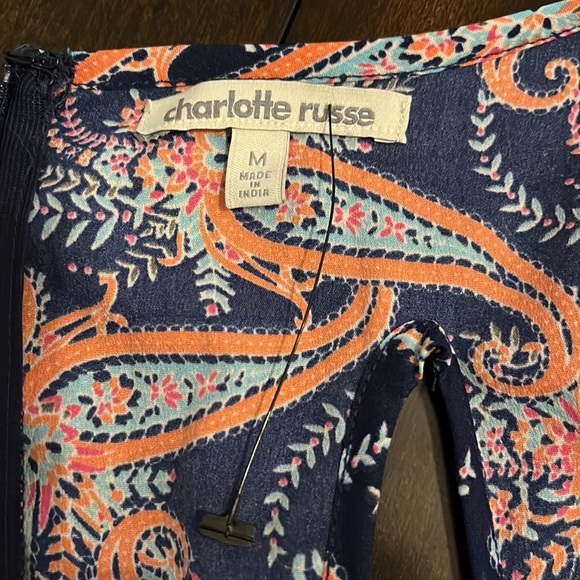 Charlotte Russe Size M Zip-Up Long Sleeve Dress with Cutouts in Back - Picture 7 of 9